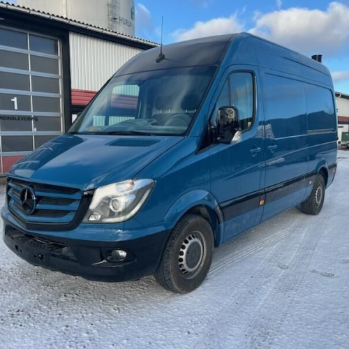 autolakering af vogn i skive